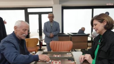 Eskişehir Büyükşehir Belediye Başkanı Ayşe Ünlüce, Emek Kafe ve ESMEK