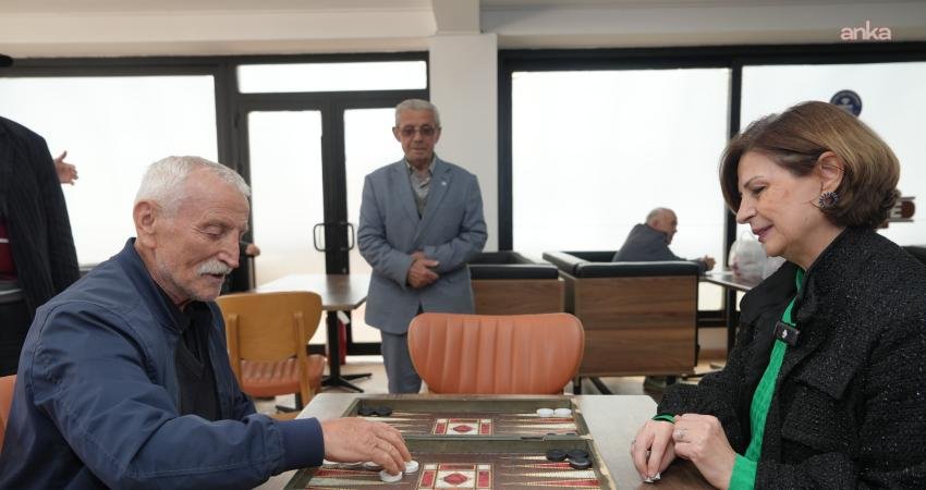 Eskişehir Büyükşehir Belediye Başkanı Ayşe Ünlüce, Emek Kafe ve ESMEK