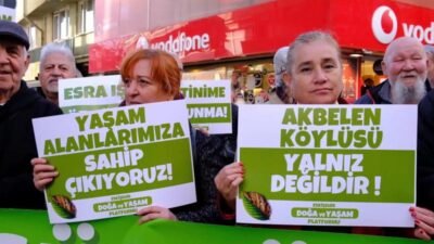 Eskişehir Doğa ve Yaşam Platformu üyeleri, Muğla İkizköy’deki Akbelen Ormanı’ndan