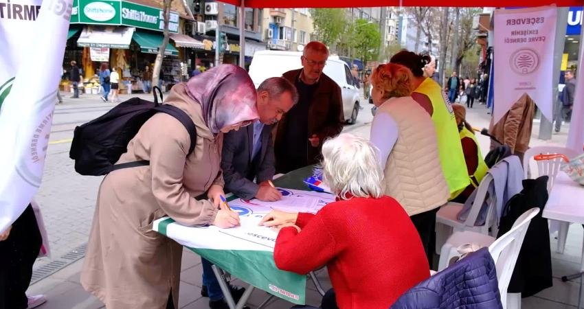 Eskişehir Çevre Koruma ve Geliştirme Derneği üyeleri, özelleştirme kapsamına alınan
