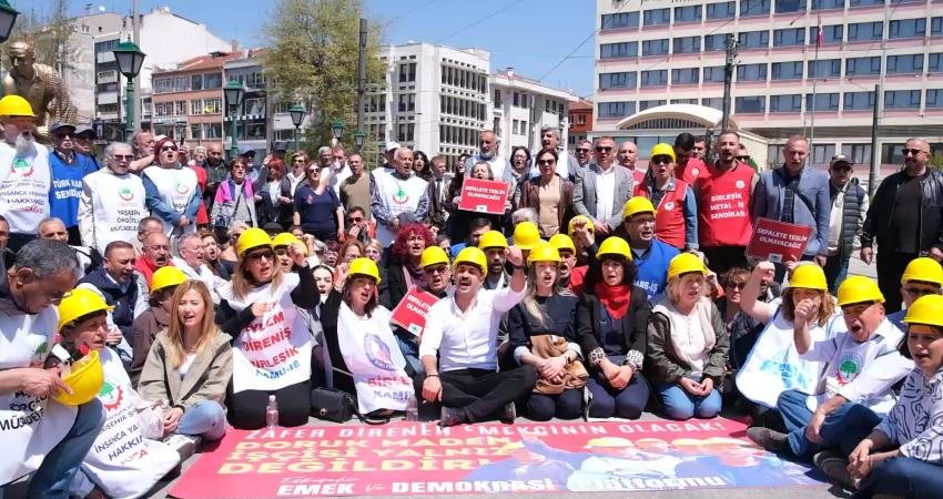 Eskişehir Emek ve Demokrasi Platformu’nun çağrısıyla Köprübaşı’nda bir araya gelen