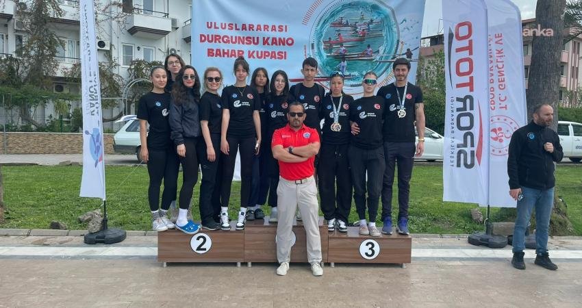Eskişehir Büyükşehir Spor Kulübü sporcuları, Muğla’da düzenlenen Durgunsu Kano Uluslararası