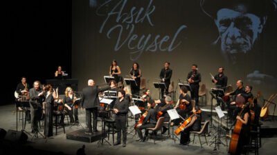 Türk halk müziğinin büyük ustası Aşık Veysel, vefat yıl dönümünde