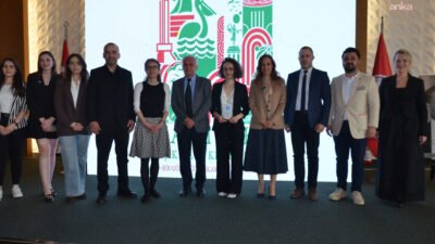 Karşıyaka Belediyesi'nin dijital harita destekli yürüyüş rotalarıyla kentin tarihsel ve