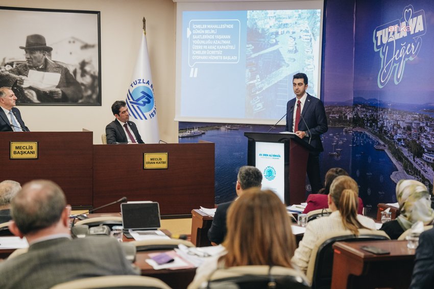 Tuzla Belediyesi'nin Nisan ayı meclis toplantılarının ikinci birleşiminde, 2025 yılı faaliyet