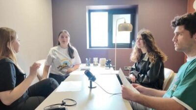 Konak Belediye Başkanı Nilüfer Çınarlı Mutlu, Ferdi Zeyrek Gençlik Merkezi’nde