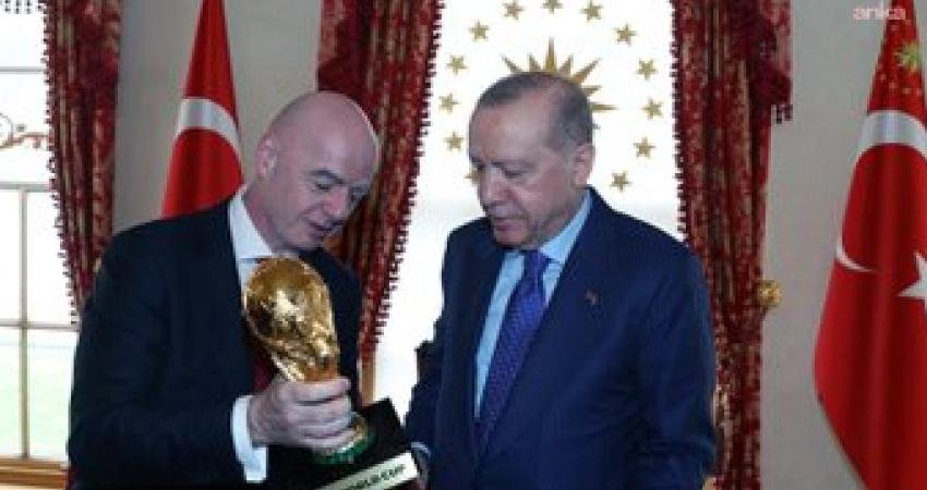 FIFA Başkanı Infantino, Cumhurbaşkanı Erdoğan’ı ziyaret etti FIFA Başkanı Gianni Infantino, Cumhurbaşkanı Recep Tayyip Erdoğan'ı ziyaret etti.