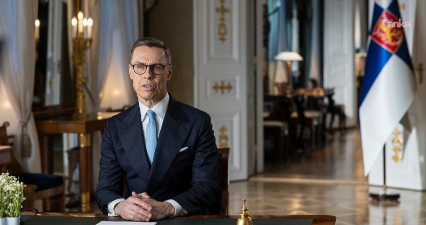 Finlandiya Cumhurbaşkanı Alexander Stubb, İran Cumhurbaşkanı Mesud Pezeşkiyan ile telefon