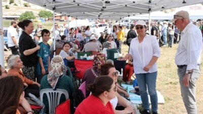 Foça’da bahar, çocukların neşesiyle karşılanıyor. 3 Mayıs’ta düzenlenecek “Bahara Merhaba