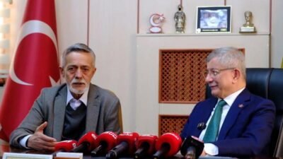 Gelecek Partisi Genel Başkanı Ahmet Davutoğlu, Türkiye'nin en temel meselesinin