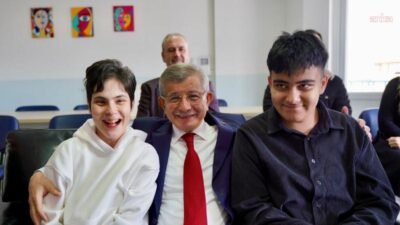 Gelecek Partisi Genel Başkanı Ahmet Davutoğlu, 2 Nisan Dünya Otizm