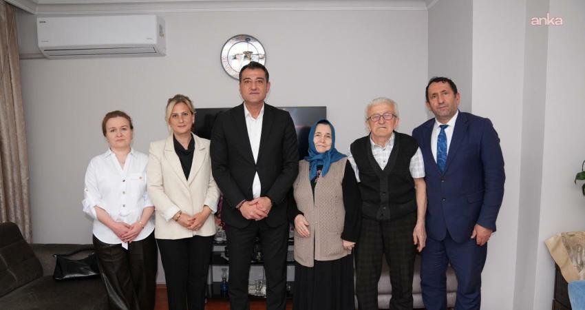 Giresun Belediye Başkanı Fuat Köse, şehit Zafer Konak’ın ailesini evlerinde