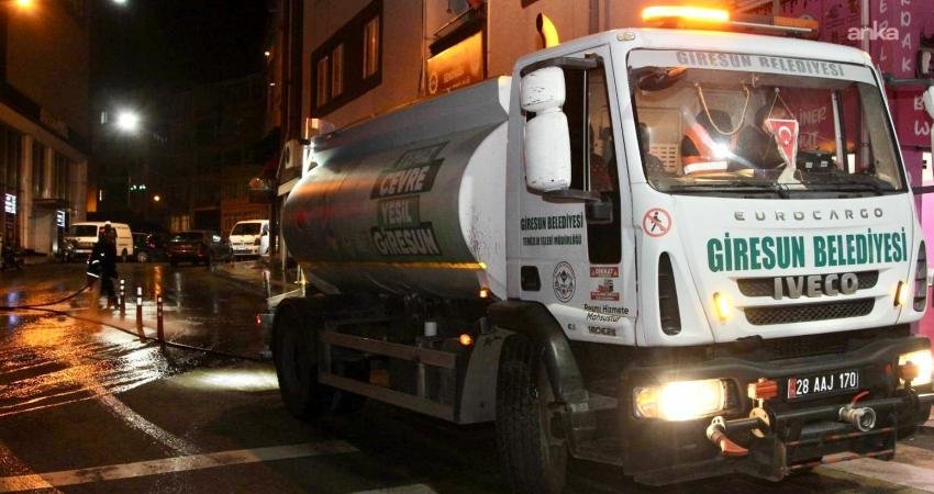 Giresun Belediyesi Temizlik İşleri Müdürlüğü ekipleri, kent genelinde başlattığı temizlik