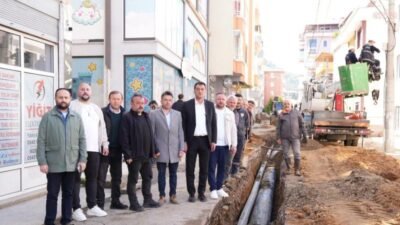 Giresun Belediye Başkanı Fuat Köse, Teyyaredüzü Mahallesi’nde devam eden asbestli boruları değiştirme