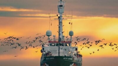 Greenpeace Türkiye’nin Arctic Sunrise isimli gemisi, Gazze’ye yönelik yardım ablukasına dikkati çekmeyi