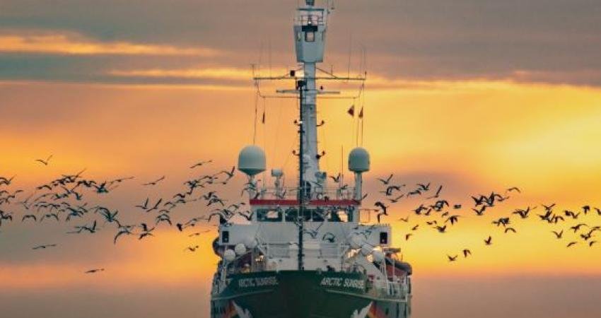 Greenpeace Türkiye’nin Arctic Sunrise Gemisi Sumud Filosu’na katılıyor Greenpeace Türkiye’nin Arctic Sunrise isimli gemisi, Gazze’ye yönelik yardım ablukasına dikkati çekmeyi
