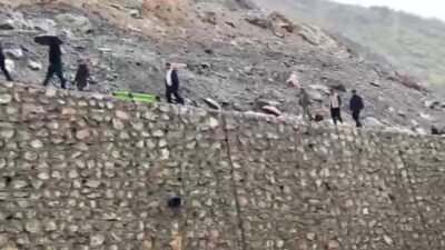Hakkari’de iki gündür etkili olan şiddetli yağışlar nedeniyle meydana gelen