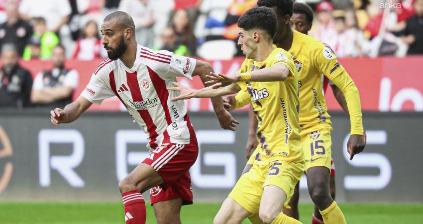 Hesap.com Antalyaspor, İkas Eyüpspor’u 3-0 mağlup etti Trendyol Süper Lig'in 28. haftasında Hesap.com Antalyaspor, sahasında ikas Eyüpspor'u