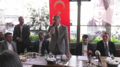 Çankaya Belediye Başkanı Hüseyin Can Güner, Bahçelievler esnafıyla kahvaltıda bir