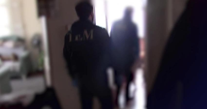 İçişleri Bakanlığı: FETÖ’ye yönelik operasyonlarda yakalanan şüphelilerden 69’u tutuklandı İçişleri Bakanlığı'ndan yapılan açıklamada, FETÖ'ye yönelik 26 ilde gerçekleştirilen operasyonlarda