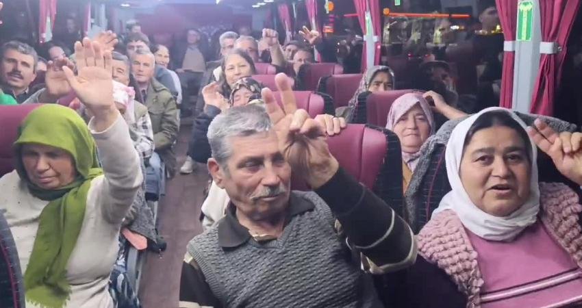 İkizköylüler Ankara yolunda… “Tüm yurttaşları Anayasa Mahkemesi önüne çağırıyoruz” Muğla’nın Milas ilçesinde Akbelen Ormanı çevresindeki acele kamulaştırma kararına karşı