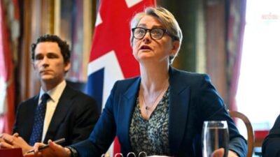 İngiltere Dışişleri Bakanı Yvette Cooper, dışişleri bakanları çevrim içi toplantısında,