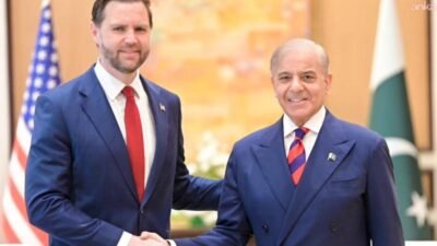 Pakistan müzakerelerin başladığını duyurdu Pakistan Başbakanlık Ofisi, ABD ve İran arasında beklenen üst düzey