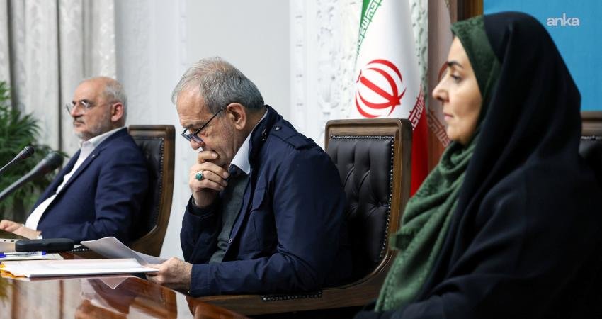 İran Cumhurbaşkanı Pezeşkiyan: Washington’un sert tutumu anlaşmaya varılmasını engelledi İran Cumhurbaşkanı Mesud Pezeşkiyan, İran ile ABD arasında İslamabad’da geçen hafta yapılan müzakerelere