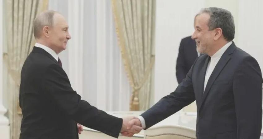 İran Dışişleri Bakanı Abbas Arakçi, Rusya’nın St. Petersburg kentinde bugün üst düzey