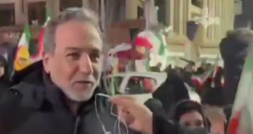 İran Dışişleri Bakanı Arakçi, İslam Cumhuriyeti Günü mitingine katıldı İran ile ABD ve İsrail arasındaki savaş devam ederken, İran genelinde farklı kentlerde