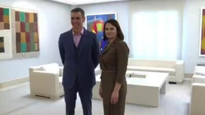 İspanya Başbakanı Pedro Sanchez, Belarus muhalefetinin önde gelen ismi Sviatlana
