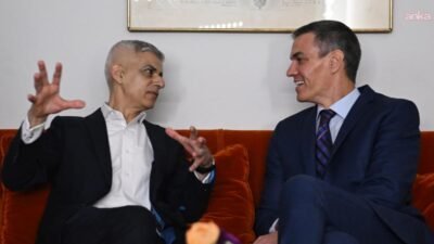 İspanya Başbakanı Pedro Sanchez, Londra Belediye Başkanı Sadiq Khan ile