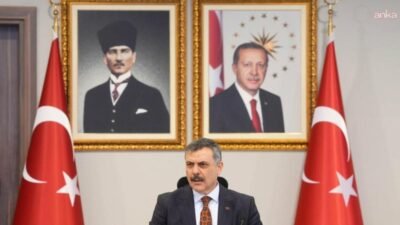 İçişleri Bakanı Mustafa Çiftçi, İstanbul’da Yapı Kredi Plaza Blokları önünde