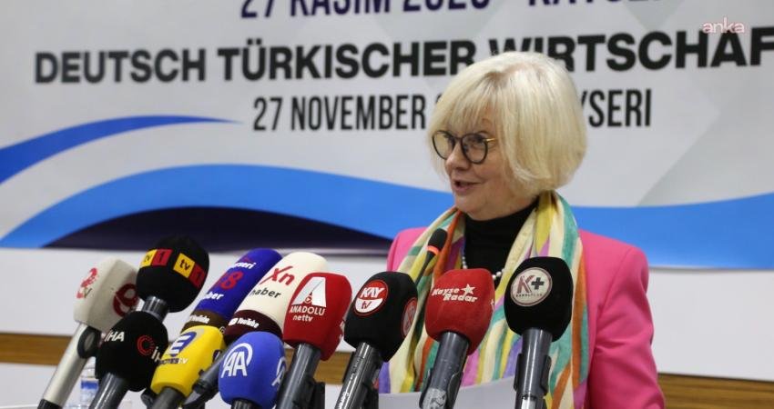 Almanya'nın Ankara Büyükelçisi Sibylle Sorg, "İstanbul'daki İsrail Konsolosluğu önünde güvenlik