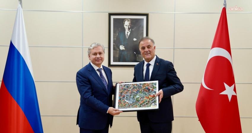 İstanbul Büyükşehir Belediye Başkan Vekili Nuri Aslan, Moskova Hükümeti Bakanı ve