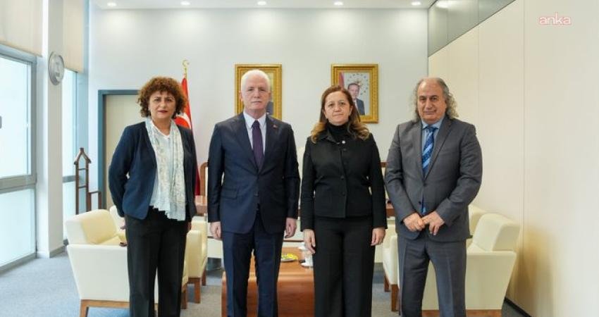 DİSK, KESK ve TMMOB'dan oluşan heyet İstanbul'da yaklaşan 1 Mayıs