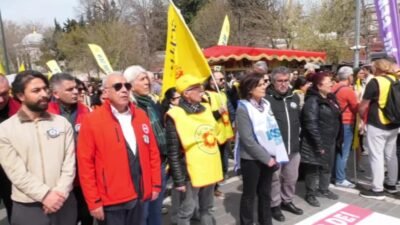 Eğitim sendikaları, Şanlıurfa'da bir lisede yaşanan silahlı saldırıyı protesto etmek için