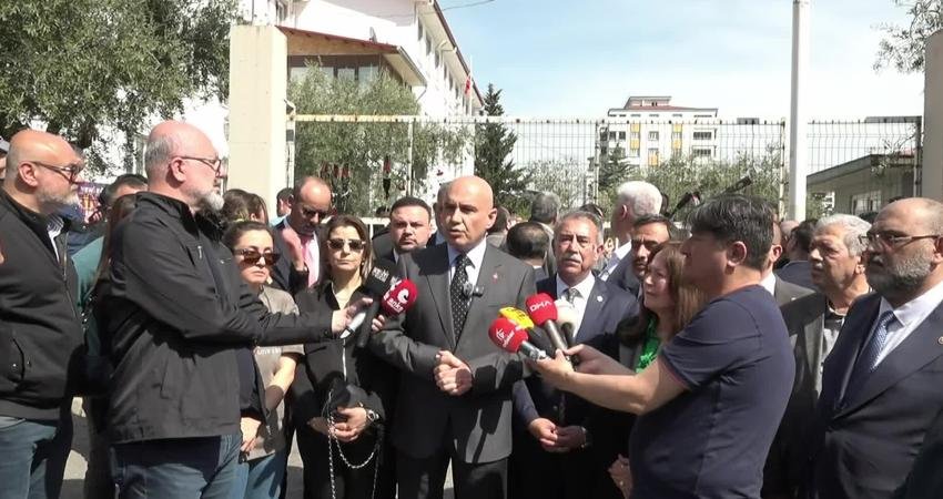 Turhan Çömez’den Bakan Tekin’e: “Bir ay önce bu okulun yöneticileri neden görevden alındı” İYİ Parti heyeti okul saldırısının gerçekleştiği Kahramanmaraş'ta incelemelerde bulundu. İYİ Parti