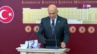 İYİ Parti Grup Başkanvekili Turhan Çömez, TBMM'de düzenlediği basın toplantısında