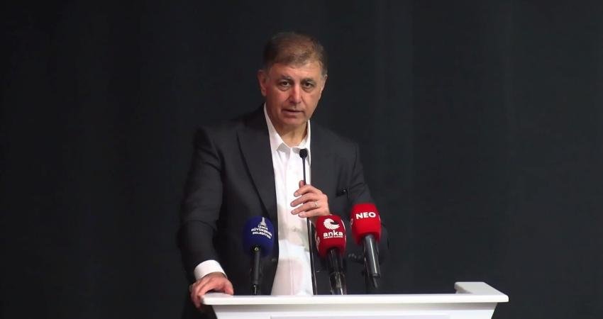 İZBB Başkanı Cemil Tugay: “Vaat etmemiz gereken en önemli şey kamu reformu” CHP İzmir İl Başkanlığı İl Danışma Kurulu Toplantısı'nın açılışında konuşan