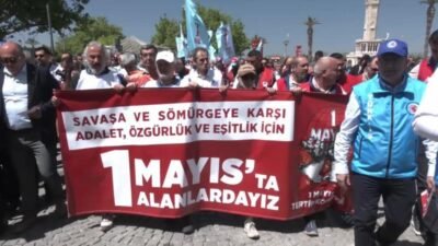 İzmir’de "1 Mayıs Emek ve Dayanışma Günü" öncesi bir araya