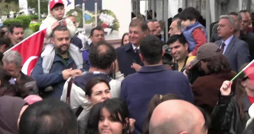 Büyükşehir Belediye Başkanı Cemil Tugay, İzmir Büyükşehir Belediyesi 23 Nisan