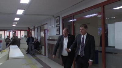 İzmir Büyükşehir Belediye Başkanı Cemil Tugay, Vakıflar Genel Müdürlüğü tarafından