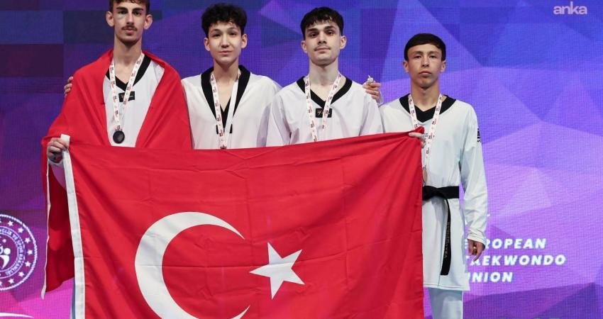 İzmir Büyükşehir Belediyesi Spor Kulübü’nün tekvandocuları, 13’üncü Uluslararası Türkiye Açık Taekwondo