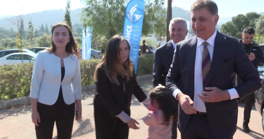 İzmir Büyükşehir Belediye Başkanı Cemil Tugay, Güzelbahçe Belediyesi tarafından inşa