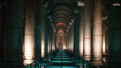 İzmir Büyükşehir Belediyesi bünyesindeki İzmir Meslek Fabrikası binası ile İstanbul