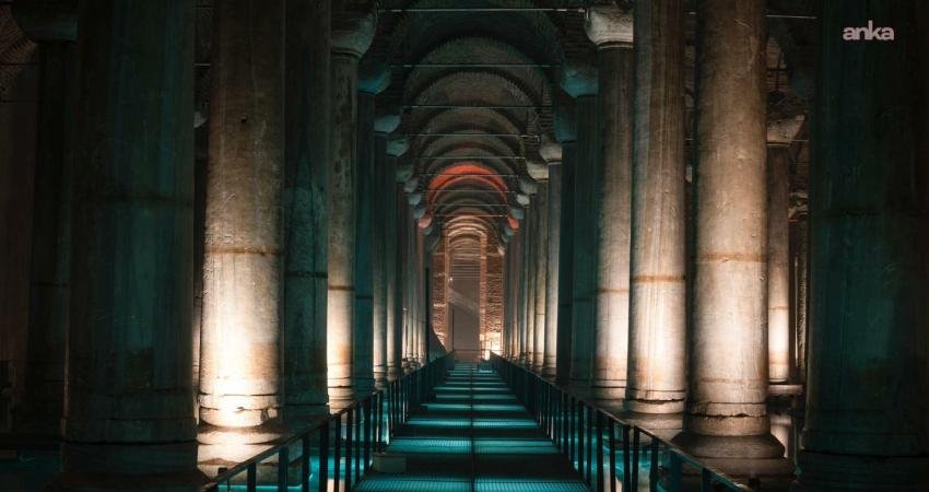 İzmir Büyükşehir Belediyesi bünyesindeki İzmir Meslek Fabrikası binası ile İstanbul
