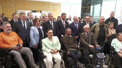 İzmir Büyükşehir Belediyesi’nin erişilebilirlik uygulaması kapsamında İzmir Ticaret Odası hizmet