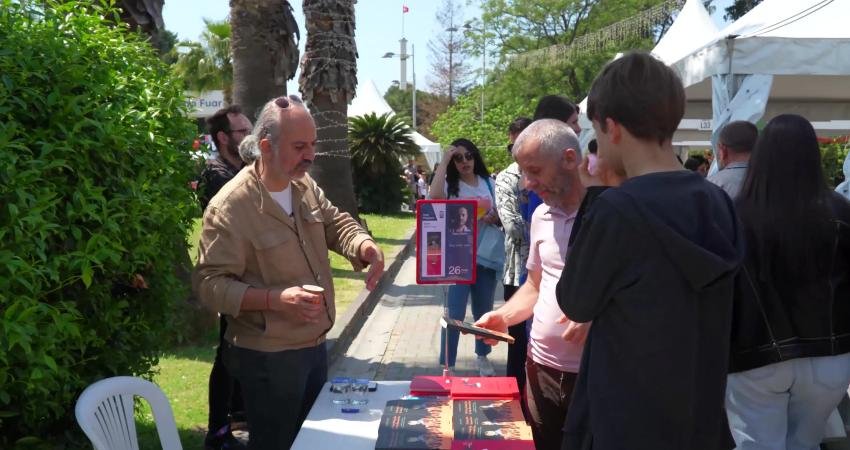 İZKİTAP - 7. İzmir Kitap Fuarı, son gününde de yoğun