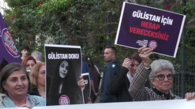 İzmir’de Kadın Cinayetlerini Durduracağız Platformu üyesi kadınlar, 5 Ocak 2020’den